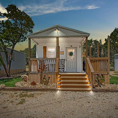 מלון Tarpley Lucky Star Ranch - Stargazer מראה חיצוני תמונה
